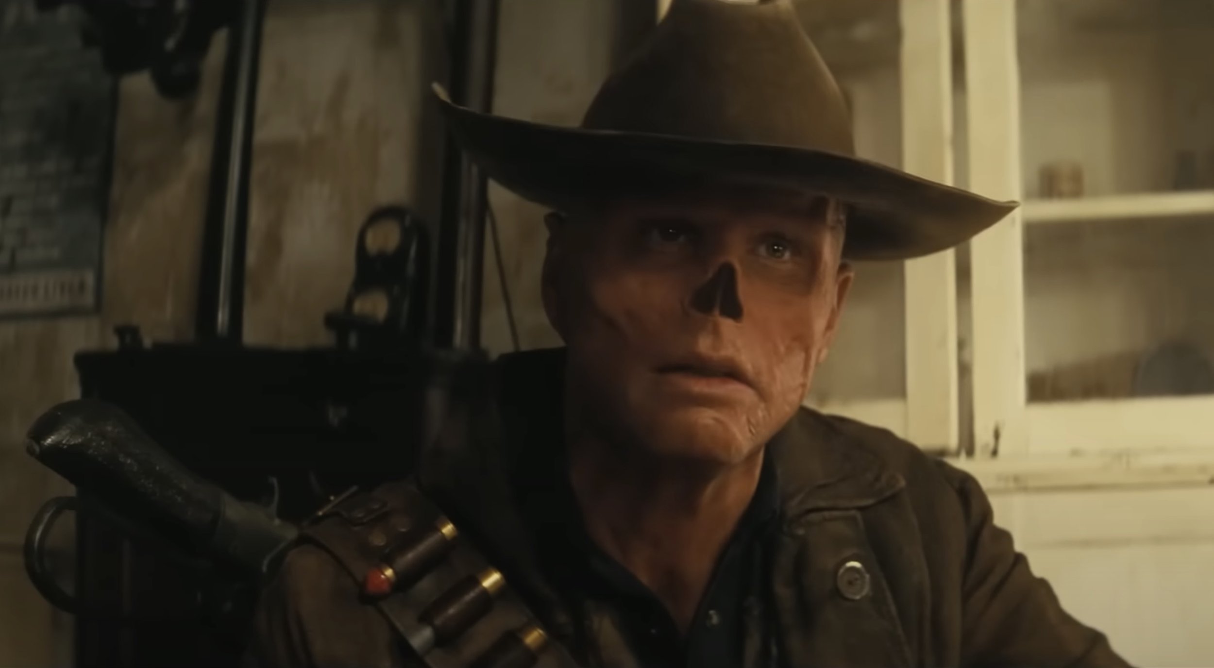 FALLOUT behind-the-scenes featurette shows Walton Goggins transforming into The Ghoul